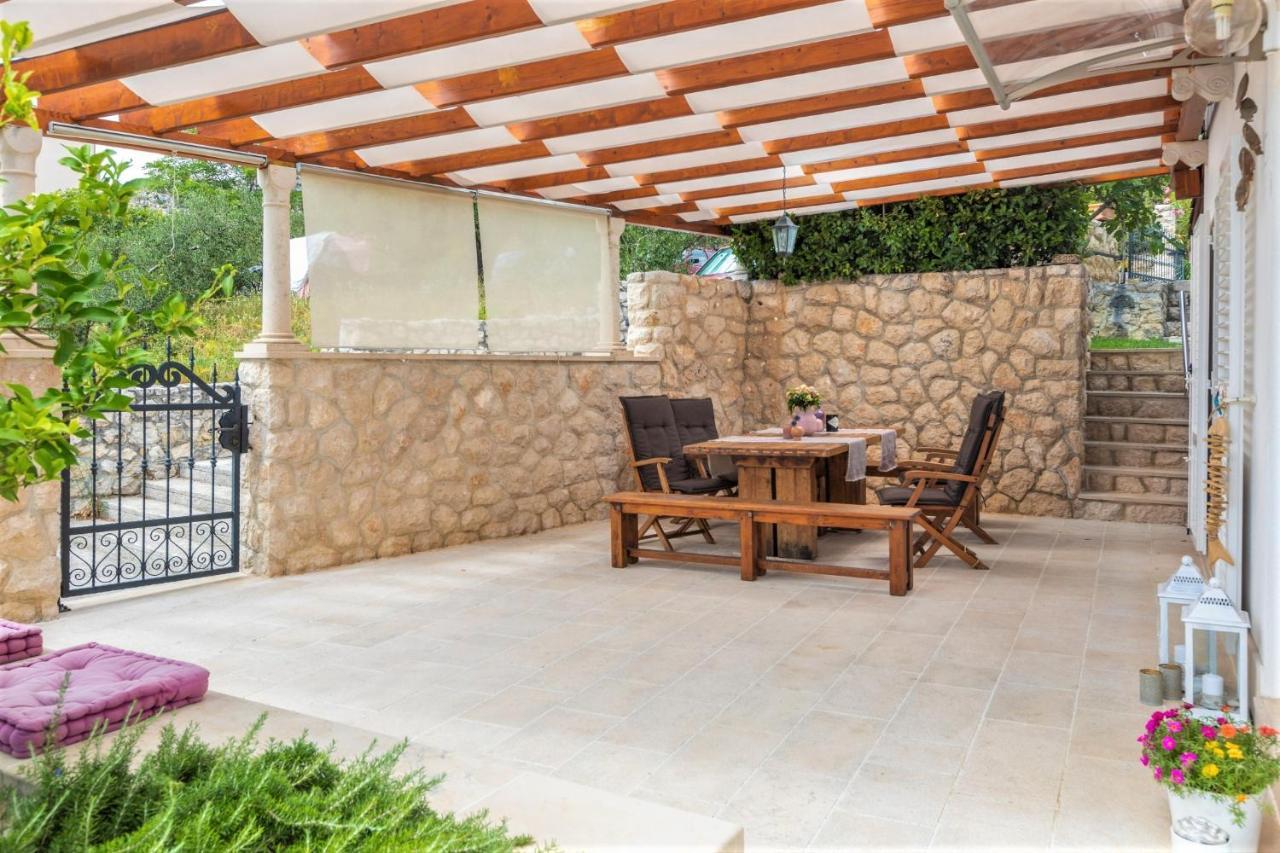 Villa Old Olive, 3Lovelyvillas พอดโกรา ภายนอก รูปภาพ